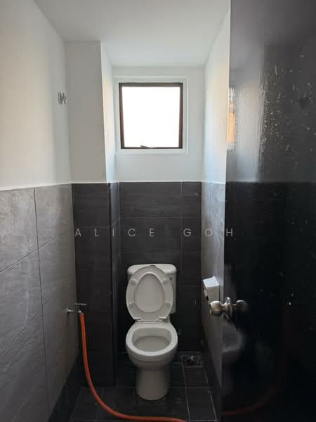 Shop / Office for Rent in Bukit Indah (Iskandar Puteri (Nusajaya)) - Alice Goh - Bathroom - PropertyGuru.com.my