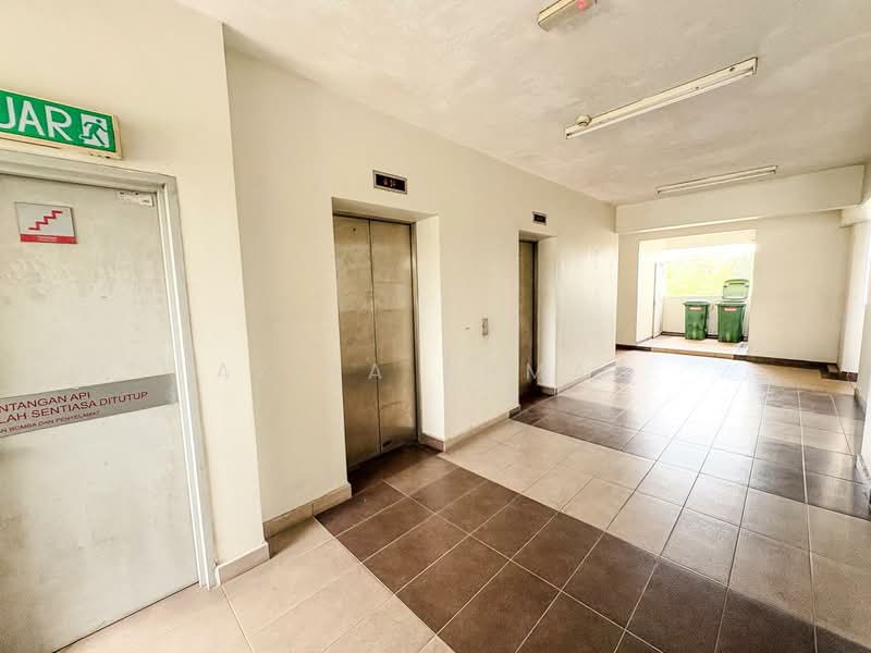 Pangsapuri untuk Dijual di The Residence 1 @ Tiara South - Azira Ahmad - Corridor - PropertyGuru.com.my