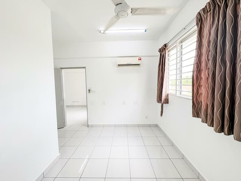 Pangsapuri untuk Dijual di The Residence 1 @ Tiara South - Azira Ahmad - Interior - PropertyGuru.com.my