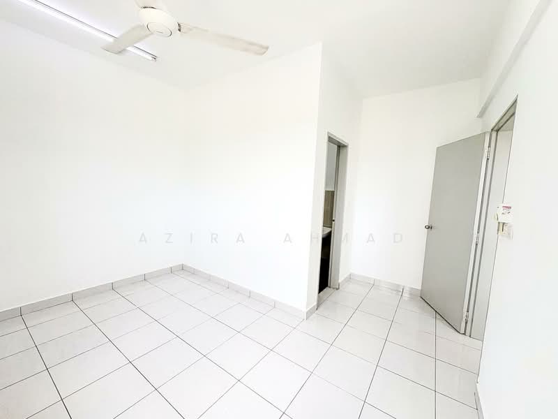 Pangsapuri untuk Dijual di The Residence 1 @ Tiara South - Azira Ahmad - Interior - PropertyGuru.com.my