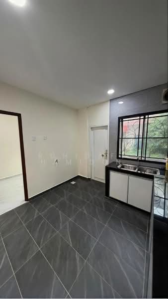 Rumah Teres 2 Tingkat untuk Dijual di Senai (Johor) - RUHIDAFI HAMIDON - Kitchen - PropertyGuru.com.my