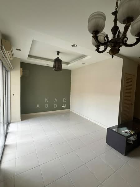 Rumah Teres 2 Tingkat untuk Dijual di Uep Industrial Park (Subang Jaya) - Nadiah Abdullah - Living Room - PropertyGuru.com.my
