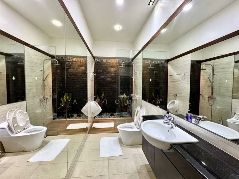 Bungalow for Sale in Leisure Farm (Gelang Patah) - Patrick Lai - Bathroom - PropertyGuru.com.my