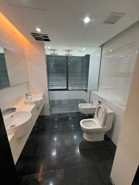 Kondominium untuk Disewa di Ampersand - Ryan Lim - Bathroom - PropertyGuru.com.my