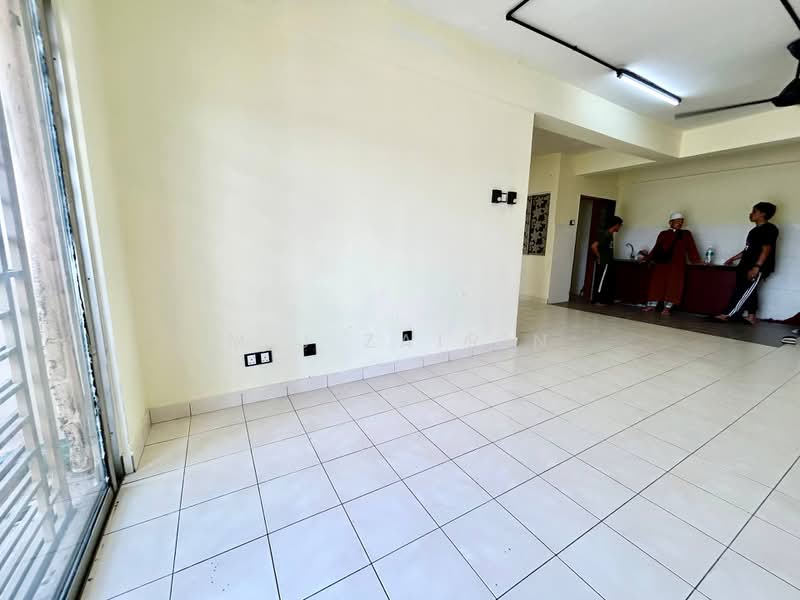 Kondominium untuk Dijual di Pangsapuri Saujana Gombak - M.J Zairin - Interior - PropertyGuru.com.my