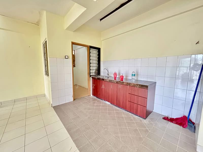 Kondominium untuk Dijual di Pangsapuri Saujana Gombak - M.J Zairin - Kitchen - PropertyGuru.com.my