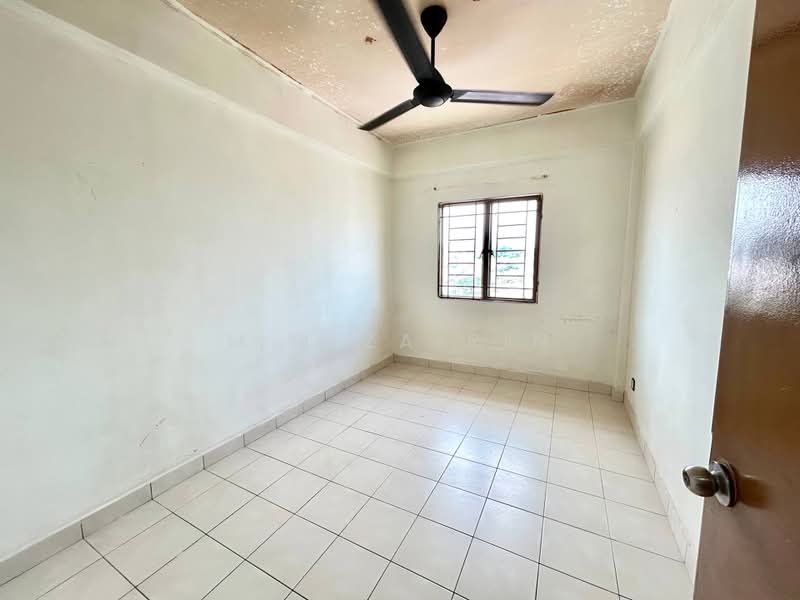 Kondominium untuk Dijual di Pangsapuri Saujana Gombak - M.J Zairin - Interior - PropertyGuru.com.my