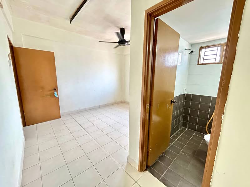 Kondominium untuk Dijual di Pangsapuri Saujana Gombak - M.J Zairin - Interior - PropertyGuru.com.my