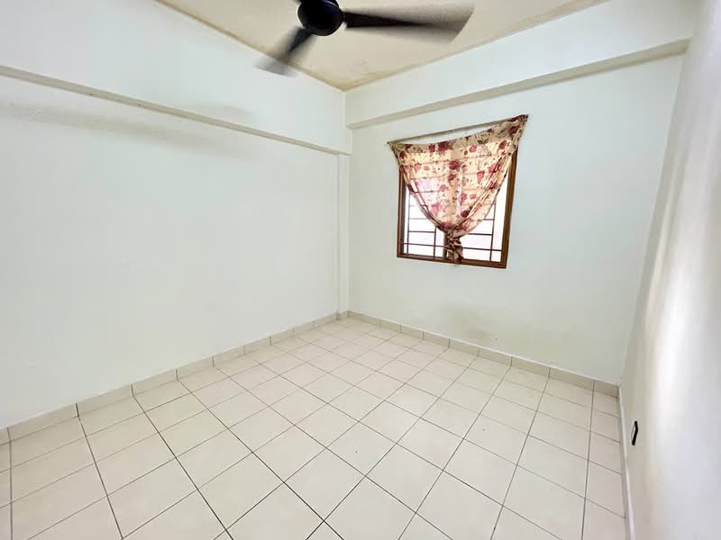 Kondominium untuk Dijual di Pangsapuri Saujana Gombak - M.J Zairin - Interior - PropertyGuru.com.my