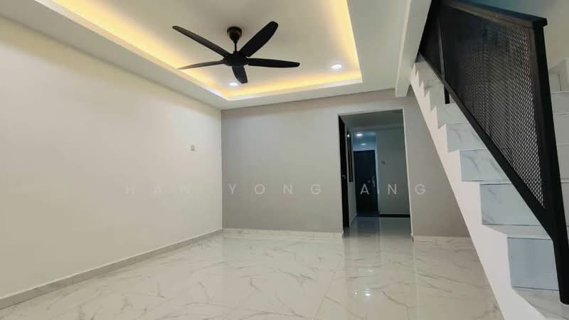 Rumah Teres 2 Tingkat untuk Dijual di Johor Bahru (Johor) - Han Yong Ang - Living Room - PropertyGuru.com.my