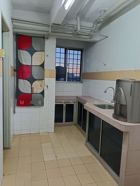 Pangsapuri untuk Dijual di Apartment Sri Rakyat - Marilyn Khor - Kitchen - PropertyGuru.com.my