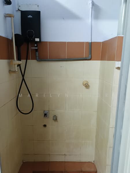 Pangsapuri untuk Dijual di Apartment Sri Rakyat - Marilyn Khor - Bathroom - PropertyGuru.com.my