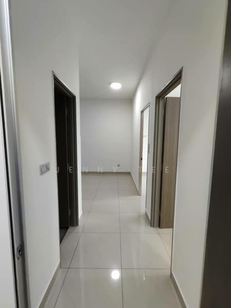 Servis Apartment untuk Disewa di SKS Habitat - Jenny Tee - Corridor - PropertyGuru.com.my