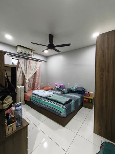Service Residence for Sale at Sky Oasis Residence (Pangsapuri Oasis 1) - Steve Tah - Bedroom - PropertyGuru.com.my