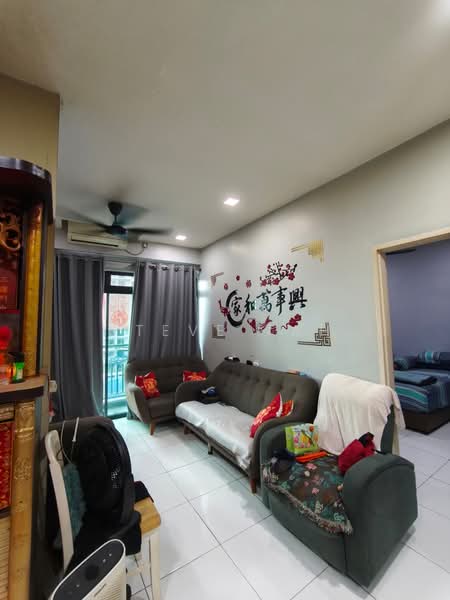 Service Residence for Sale at Sky Oasis Residence (Pangsapuri Oasis 1) - Steve Tah - Living Room - PropertyGuru.com.my
