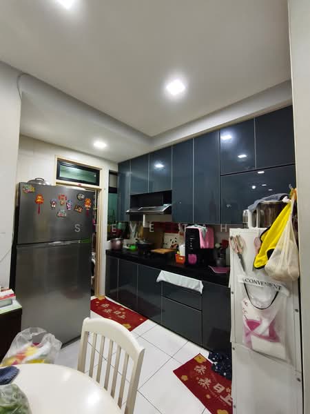 Service Residence for Sale at Sky Oasis Residence (Pangsapuri Oasis 1) - Steve Tah - Kitchen - PropertyGuru.com.my