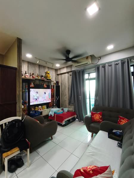 Service Residence for Sale at Sky Oasis Residence (Pangsapuri Oasis 1) - Steve Tah - Living Room - PropertyGuru.com.my