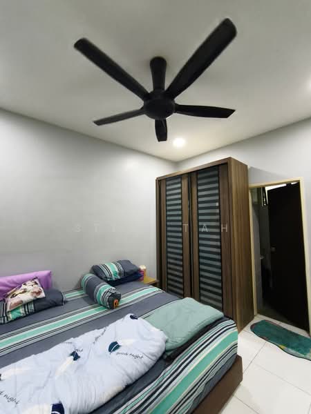 Service Residence for Sale at Sky Oasis Residence (Pangsapuri Oasis 1) - Steve Tah - Bedroom - PropertyGuru.com.my
