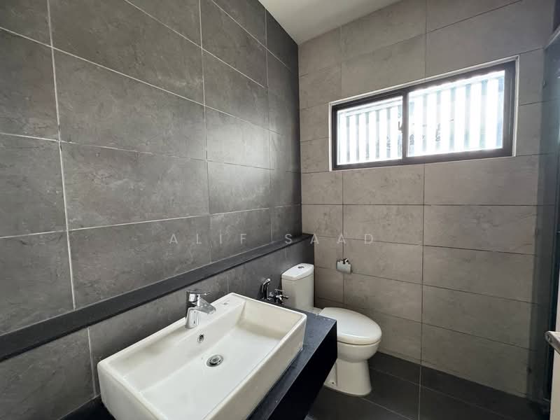 2-storey Terraced House for Sale in Telok Panglima Garang (Selangor) - Alif Saad - PropertyGuru.com.my
