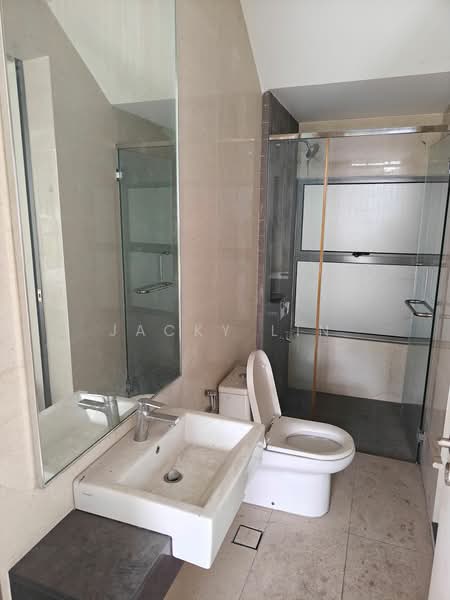 Rumah Berkembar untuk Dijual di Temasya Glenmarie (Glenmarie) - Jacky Lin - Bathroom - PropertyGuru.com.my