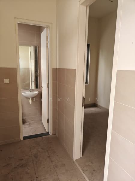 Rumah Berkembar untuk Dijual di Temasya Glenmarie (Glenmarie) - Jacky Lin - Bathroom - PropertyGuru.com.my