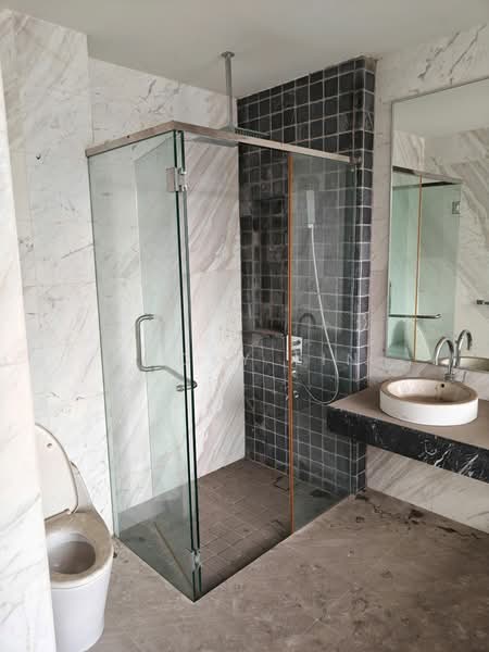 Rumah Berkembar untuk Dijual di Temasya Glenmarie (Glenmarie) - Jacky Lin - Bathroom - PropertyGuru.com.my