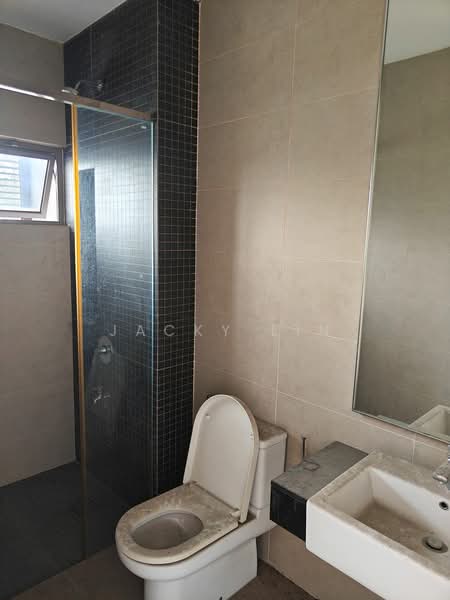 Rumah Berkembar untuk Dijual di Temasya Glenmarie (Glenmarie) - Jacky Lin - Bathroom - PropertyGuru.com.my