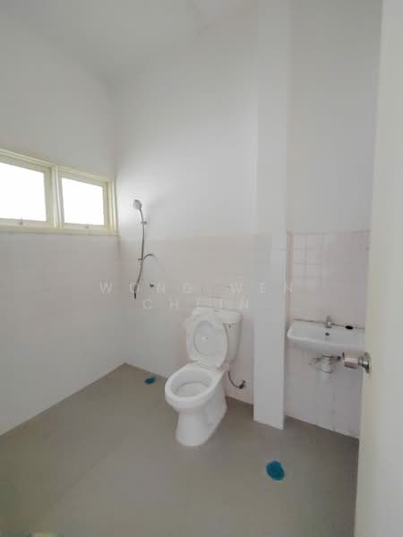 Rumah Teres 2 Tingkat untuk Dijual di Taman Daya (Kepong) - Wong Wen Chein - Bathroom - PropertyGuru.com.my
