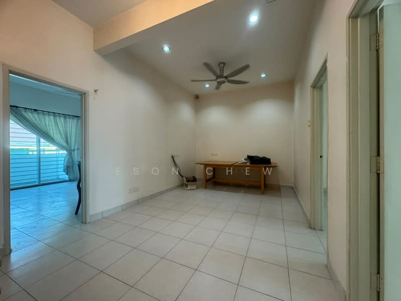 2-storey Terraced House for Rent in Ampang (Selangor) - Eson Chew - Living Room - PropertyGuru.com.my