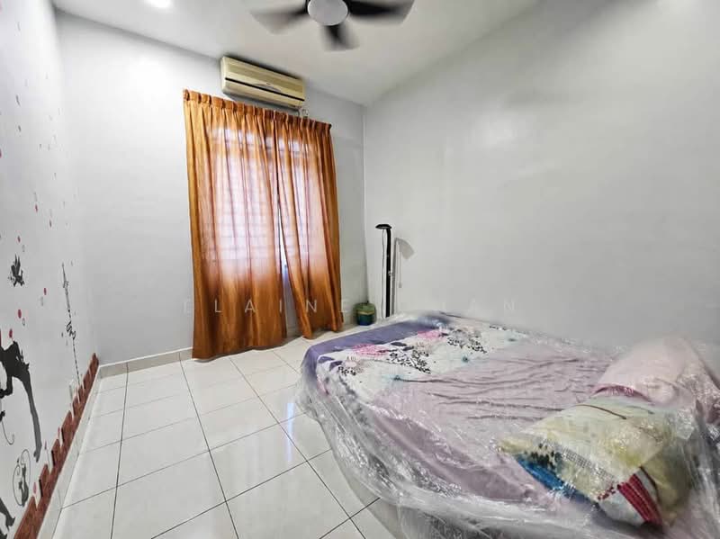 2-storey Terraced House for Rent in Taman Mount Austin (Tebrau) - Elaine Chan - Bedroom - PropertyGuru.com.my