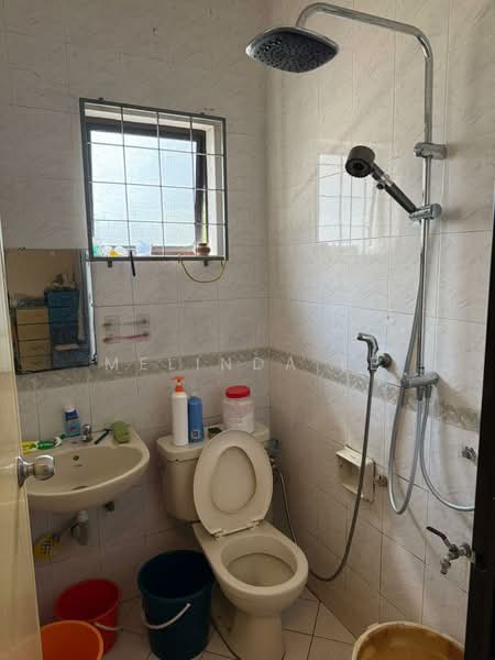 Rumah Teres 1 Tingkat untuk Dijual di Taman Daya (Johor Bahru) - Melinda Ee - Bathroom - PropertyGuru.com.my