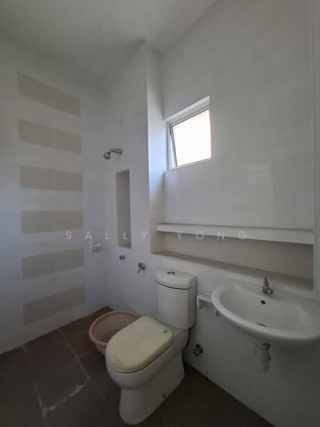Rumah Berkembar untuk Dijual di Setia Damai (Setia Alam) - Sally Yong - Bathroom - PropertyGuru.com.my