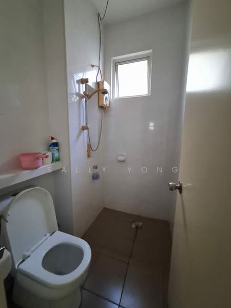 Rumah Berkembar untuk Dijual di Setia Damai (Setia Alam) - Sally Yong - Bathroom - PropertyGuru.com.my