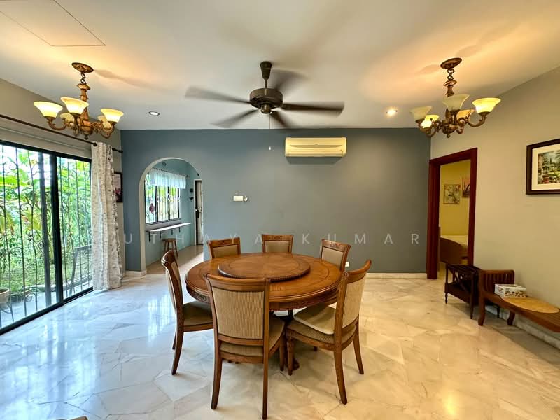 Rumah Banglo untuk Dijual di Bandar Country Homes (Rawang) - Uthaya Kumar - Dining Room - PropertyGuru.com.my