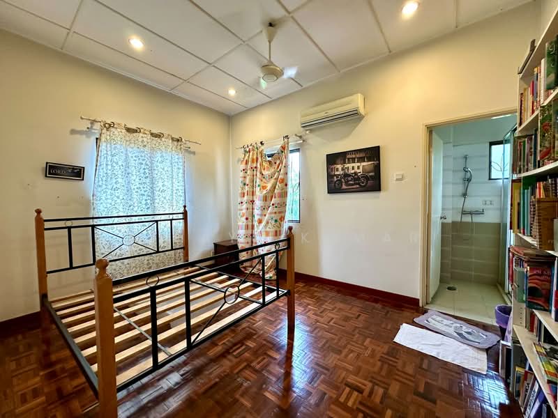 Rumah Banglo untuk Dijual di Bandar Country Homes (Rawang) - Uthaya Kumar - Bedroom - PropertyGuru.com.my