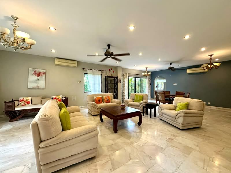 Rumah Banglo untuk Dijual di Bandar Country Homes (Rawang) - Uthaya Kumar - Living Room - PropertyGuru.com.my