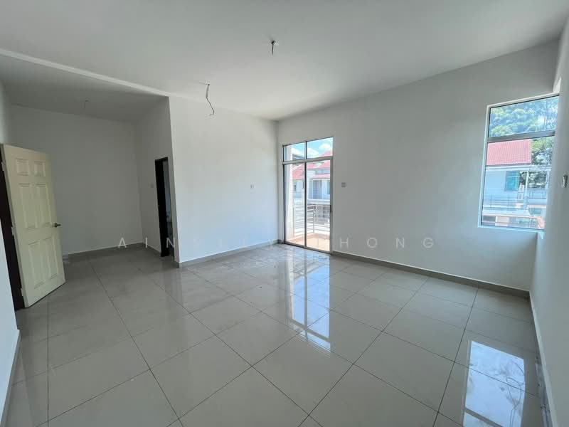 Rumah Berkembar untuk Dijual di Ipoh (Perak) - Ainsley Thong - Living Room - PropertyGuru.com.my
