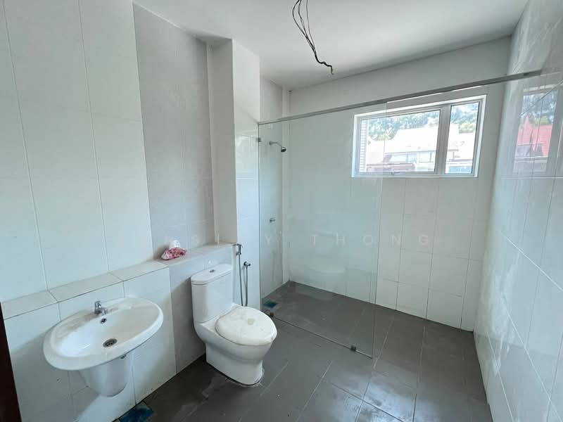 Rumah Berkembar untuk Dijual di Ipoh (Perak) - Ainsley Thong - Bathroom - PropertyGuru.com.my