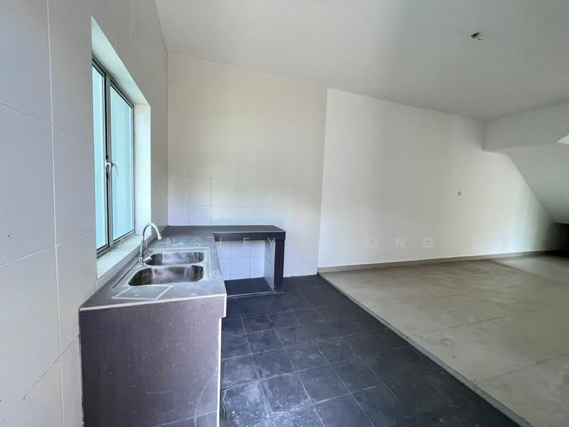 Rumah Berkembar untuk Dijual di Ipoh (Perak) - Ainsley Thong - Kitchen - PropertyGuru.com.my