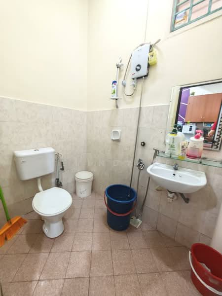 Rumah Teres 1 Tingkat untuk Dijual di Taman Pulai Indah (Johor Bahru) - Melinda Ee - Bathroom - PropertyGuru.com.my