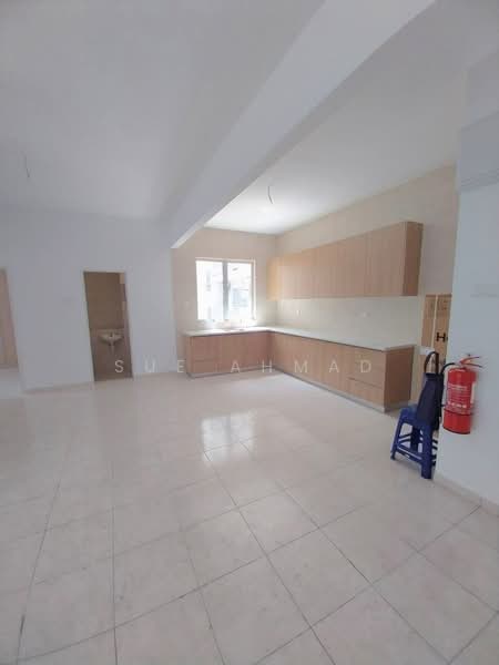 Kondominium untuk Dijual di Residensi Adelia 4 - Sue Ahmad - Kitchen - PropertyGuru.com.my