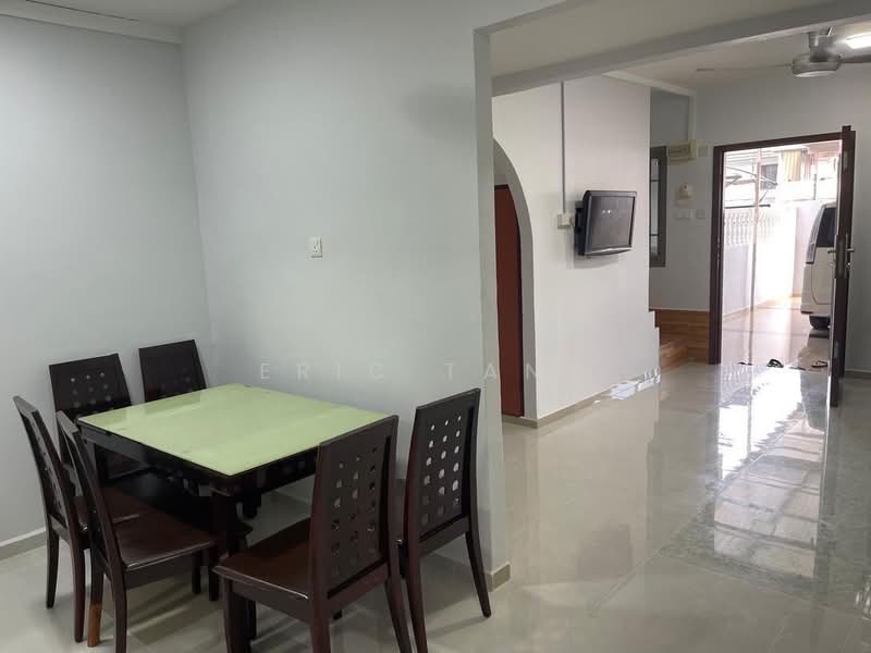 Terraced House for Rent in Taman Damai Jaya (Skudai) - Eric Tang - Dining Room - PropertyGuru.com.my