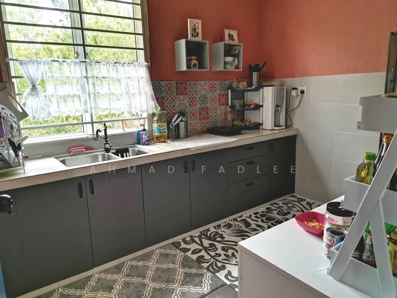 3-storey Terraced House for Sale in Kajang (Selangor) - Ahmad Fadlee - Kitchen - PropertyGuru.com.my