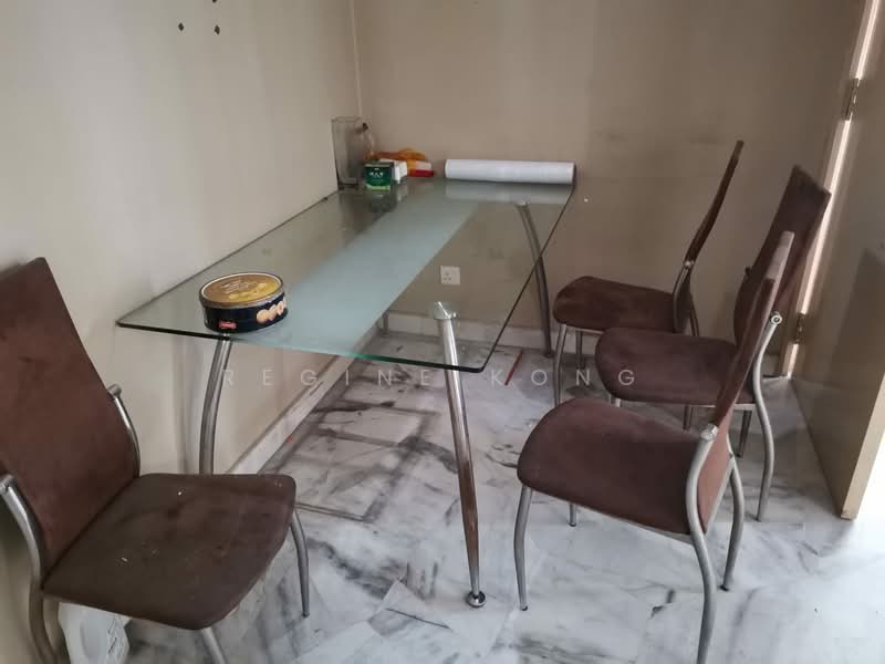 Rumah Flat untuk Dijual di Kinrara Court - Regine Kong - Dining Room - PropertyGuru.com.my
