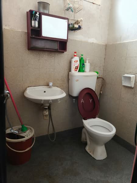 Rumah Teres 2 Tingkat untuk Dijual di Permas Jaya (Johor Bahru) - Jas Tay - Bathroom - PropertyGuru.com.my