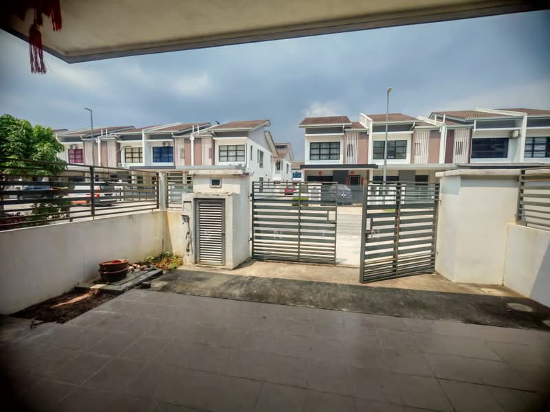 2-storey Terraced House for Rent in M Residence 2 (Rawang) - JUSTIN TAN - Exterior - PropertyGuru.com.my