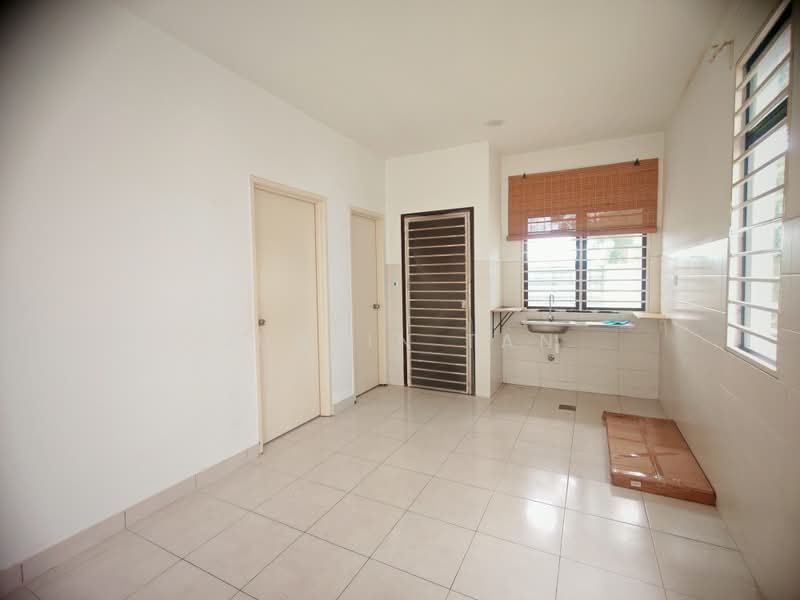 2-storey Terraced House for Rent in M Residence 2 (Rawang) - JUSTIN TAN - Kitchen - PropertyGuru.com.my