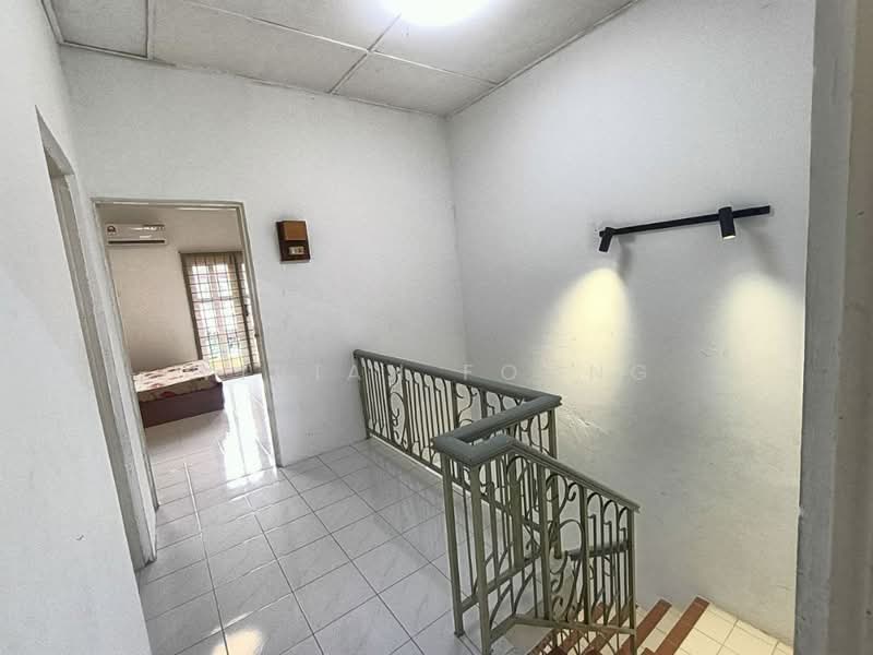 Rumah Teres 2 Tingkat untuk Disewa di Taman Menglembu Impiana Adril (Menglembu) - Vivian Foong - Bedroom - PropertyGuru.com.my