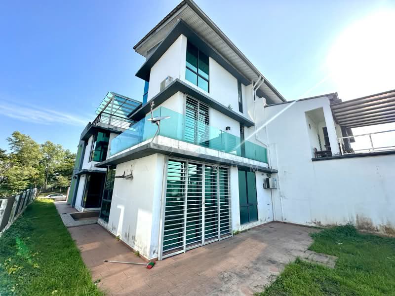 Semi-Detached House for Sale in Bandar Country Homes (Rawang) - Uthaya Kumar - Exterior - PropertyGuru.com.my