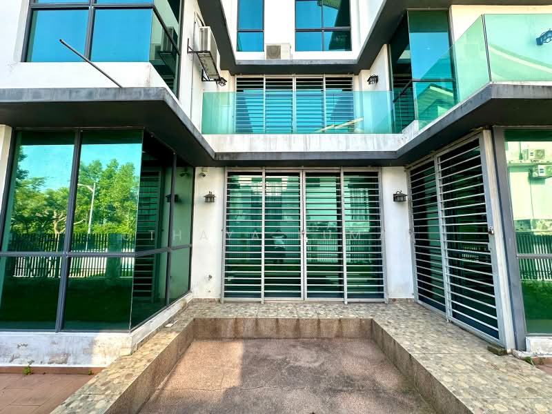 Semi-Detached House for Sale in Bandar Country Homes (Rawang) - Uthaya Kumar - Exterior - PropertyGuru.com.my